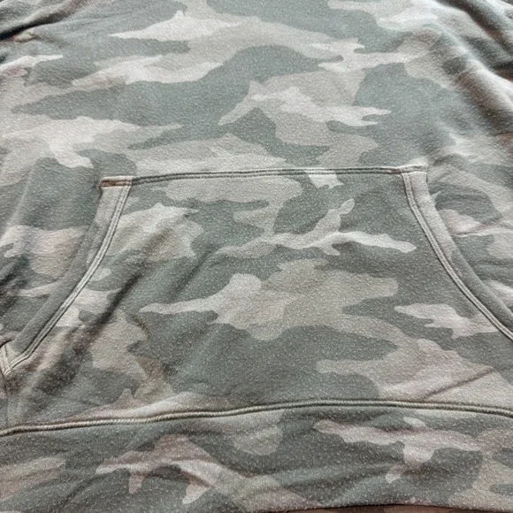 Athleta Girl Sweatshirt Hoodie Long Sleeve Green Camo Youth Girls Size Large 12 - Picture 2 of 11